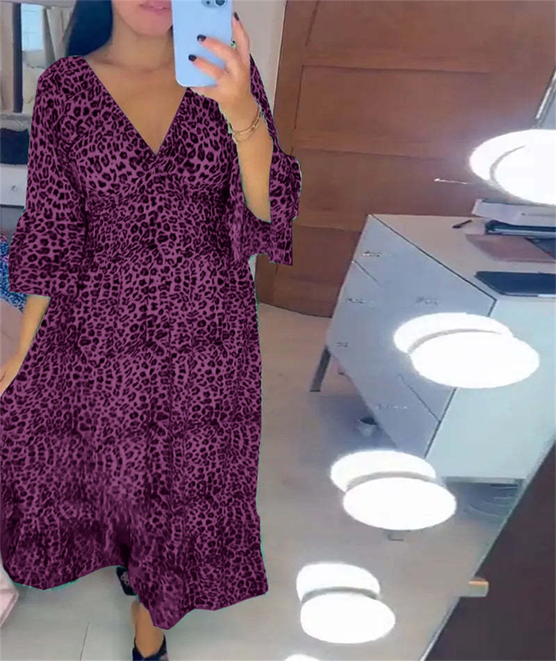 Klänning med leopardmönster