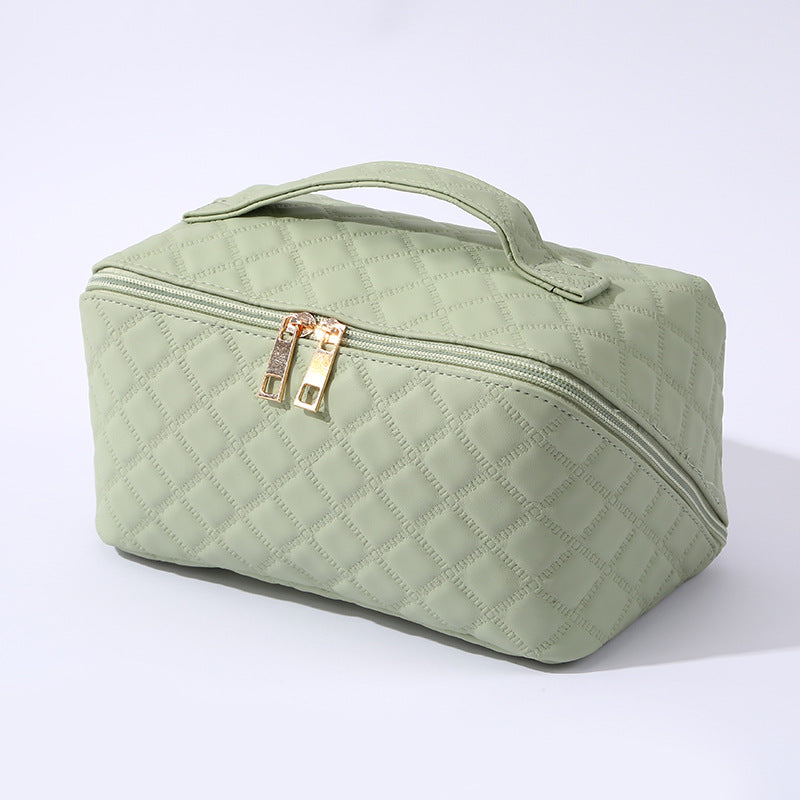 đ„ 50 % RABATT! âš SminkvĂ€skan med stor kapacitet â avtagbar ficka, elegant quiltat design, perfekt för resor đđ§ł