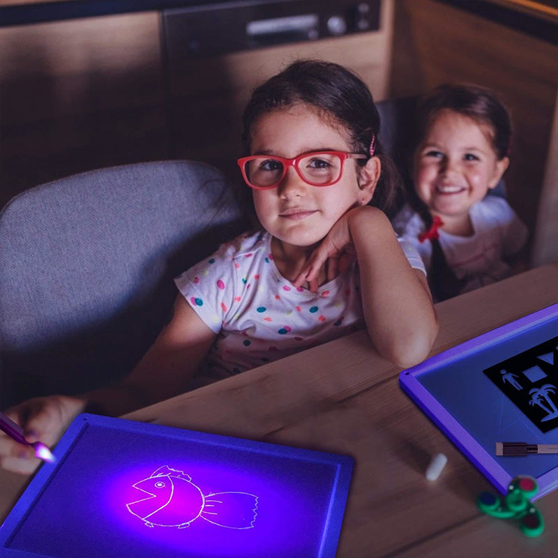 Magisk LED-ljusritplatta - frigör barnens kreativitet!☀