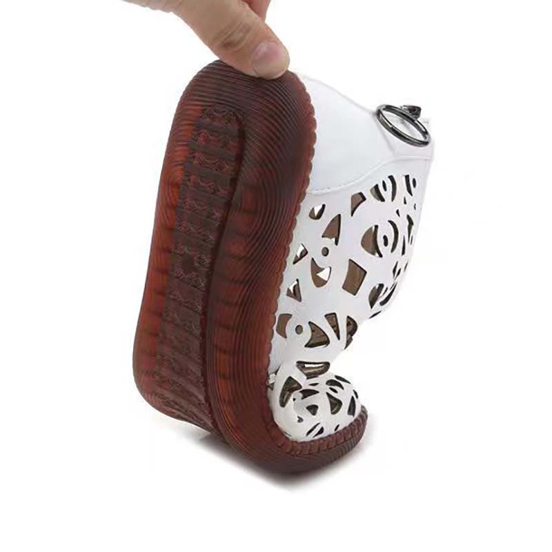 đžVintage damskor i PU-lĂ€der med utskĂ€rningar som andas