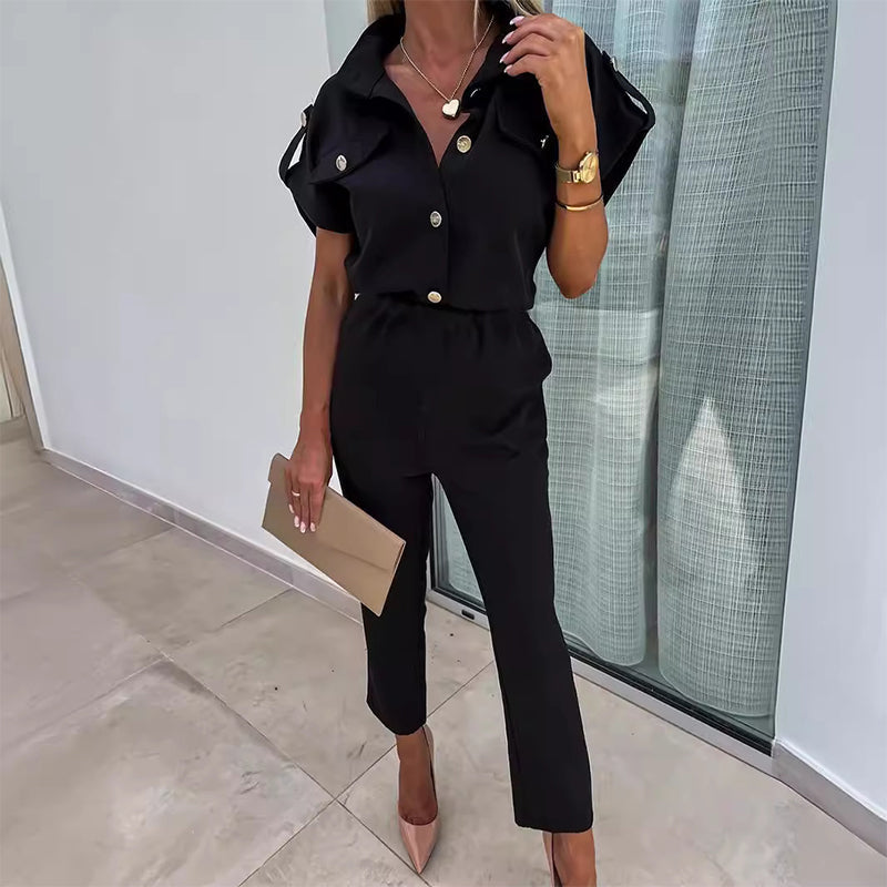 Trendig enfärgad jumpsuit med fickor