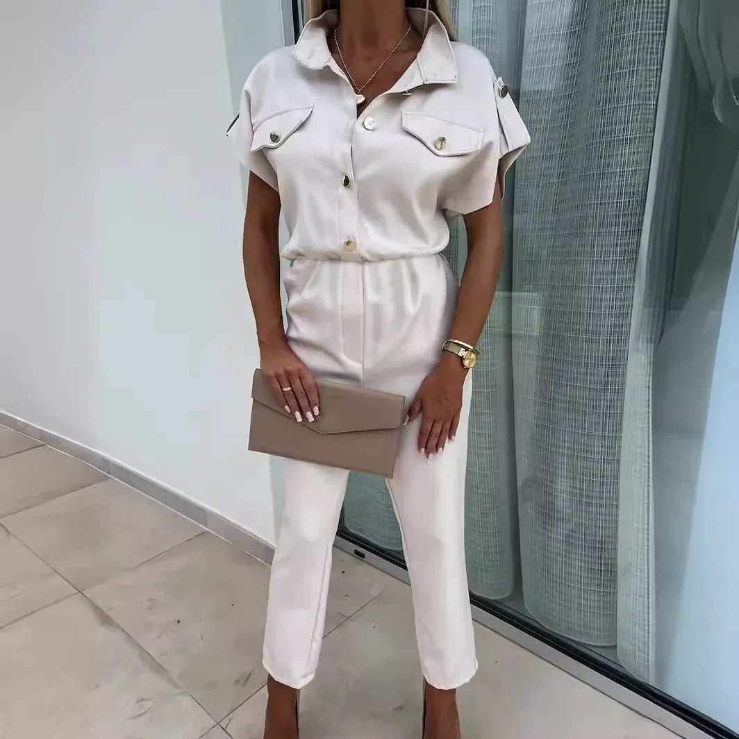 Trendig enfärgad jumpsuit med fickor