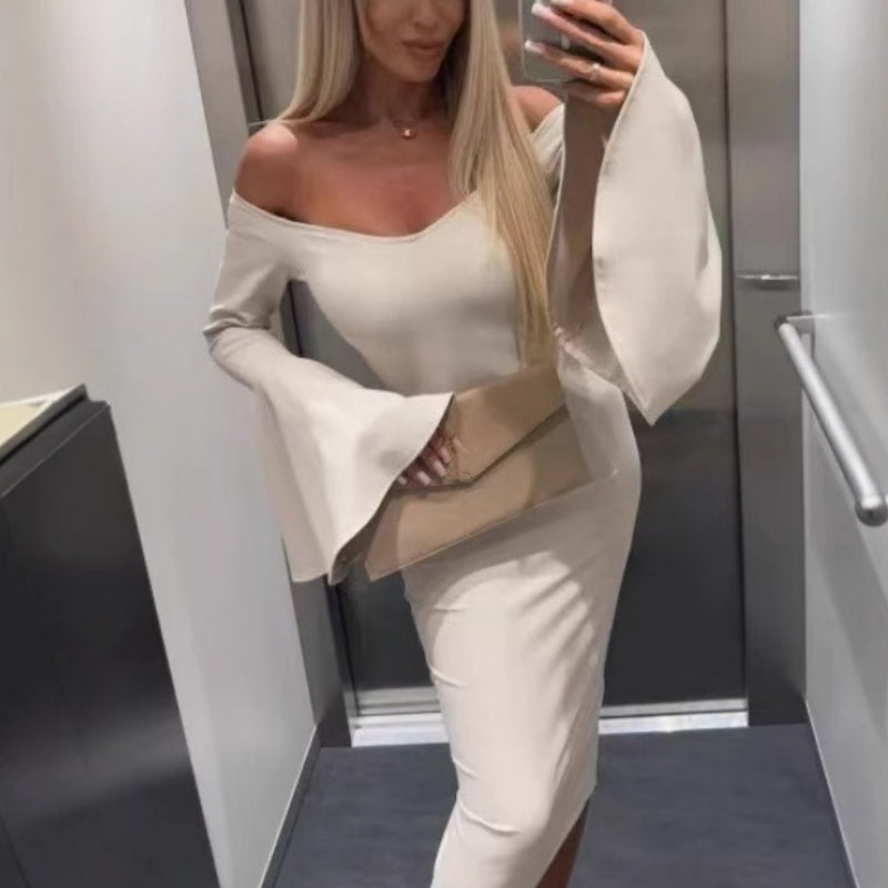 Off-Shoulder midiklänning med klockärm