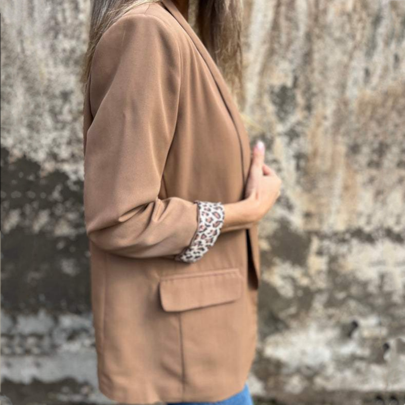 ✨🐆Stylisk damkavaj med foder i leopardmönster