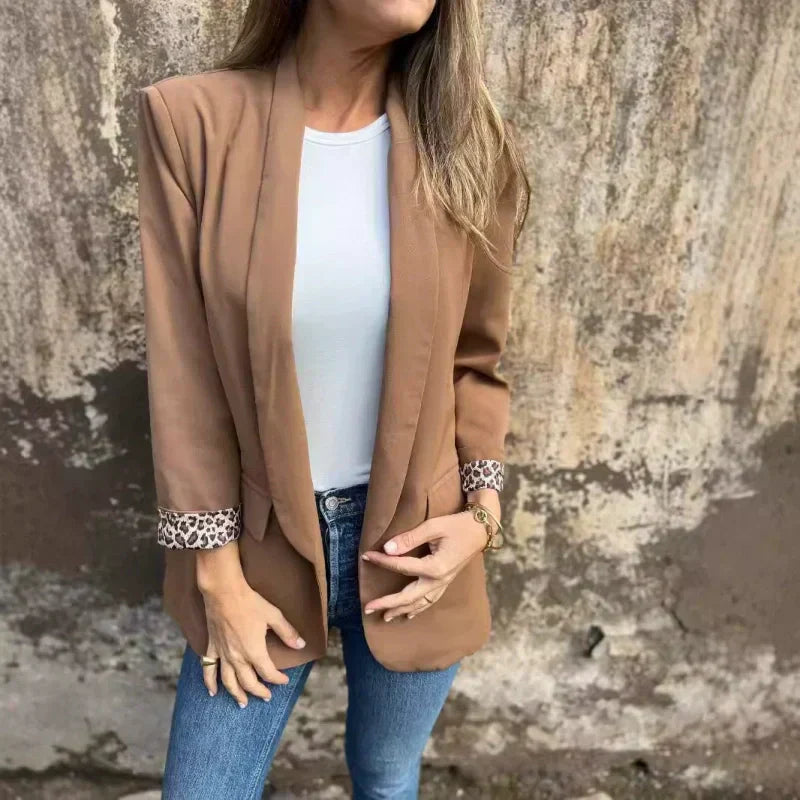 ✨🐆Stylisk damkavaj med foder i leopardmönster