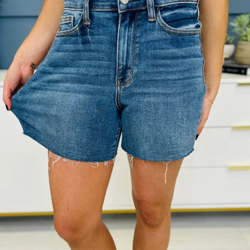 Moderiktiga och bekväma jeansshorts för kvinnor