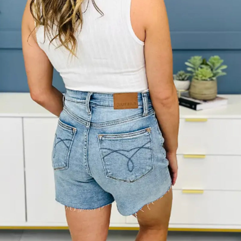 Moderiktiga och bekväma jeansshorts för kvinnor