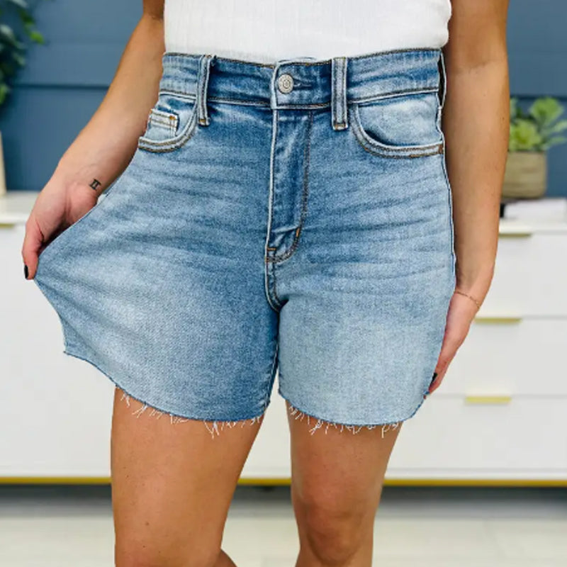 Moderiktiga och bekväma jeansshorts för kvinnor