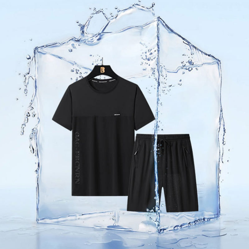 đ„SommardrĂ€kt för herrar med kortĂ€rmad skjorta och shorts