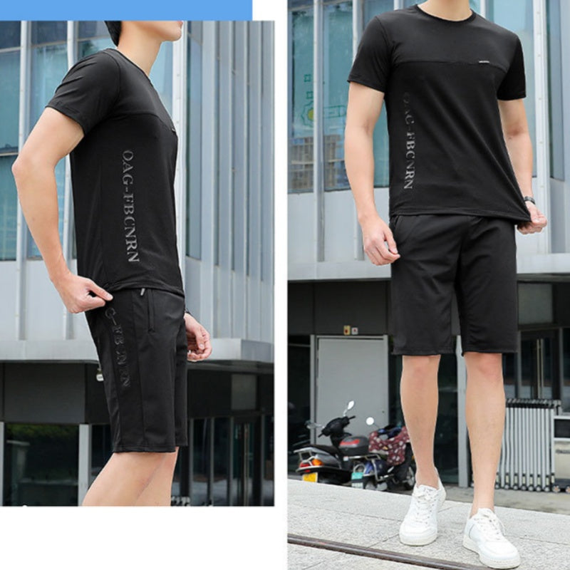 đ„SommardrĂ€kt för herrar med kortĂ€rmad skjorta och shorts