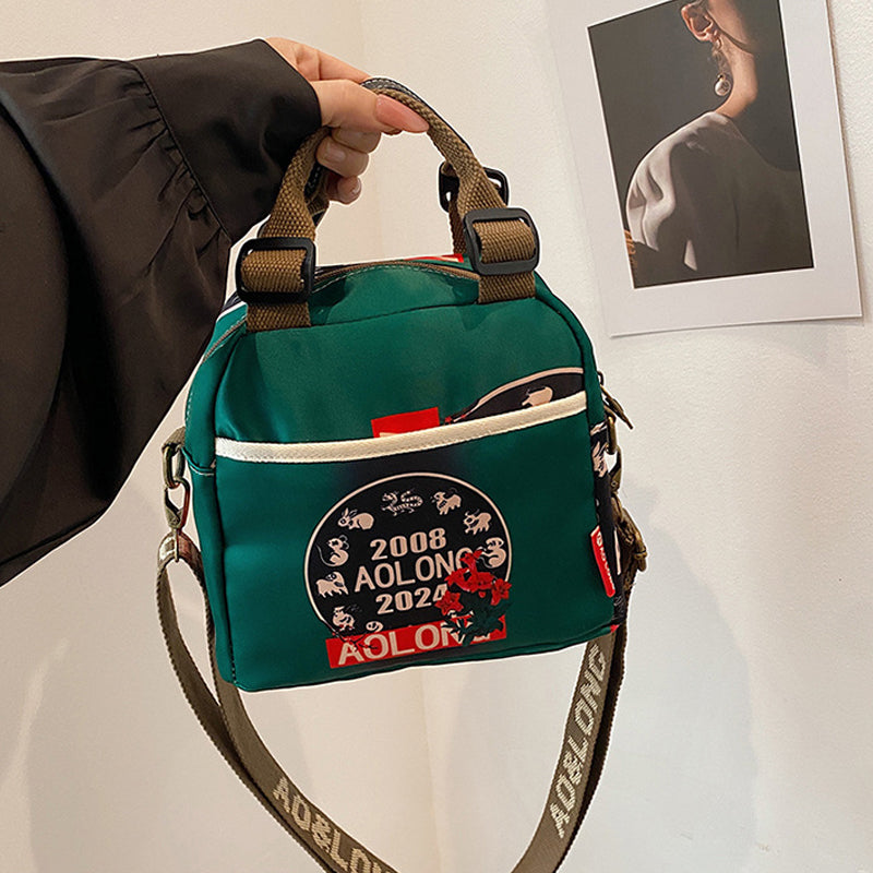 Mångsidig crossbody-väska med stor kapacitet