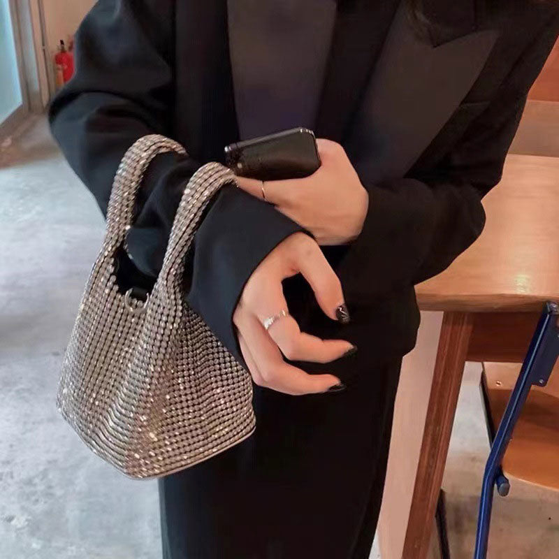 đDamhandvĂ€ska med strass