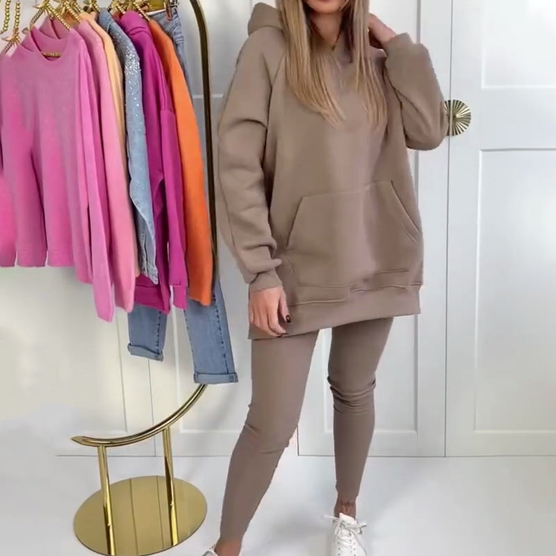 đ„Rea - 50% rabattđ„Dammode i tvĂ„ delar: Huvtröja och byxor