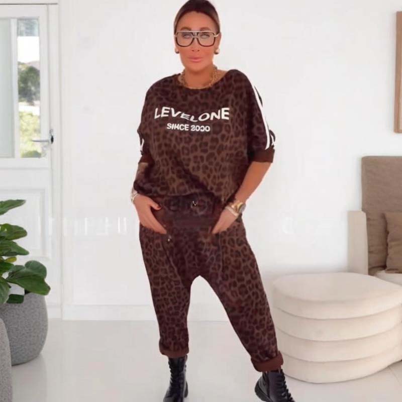 đ Elegant damset med leopardmönster