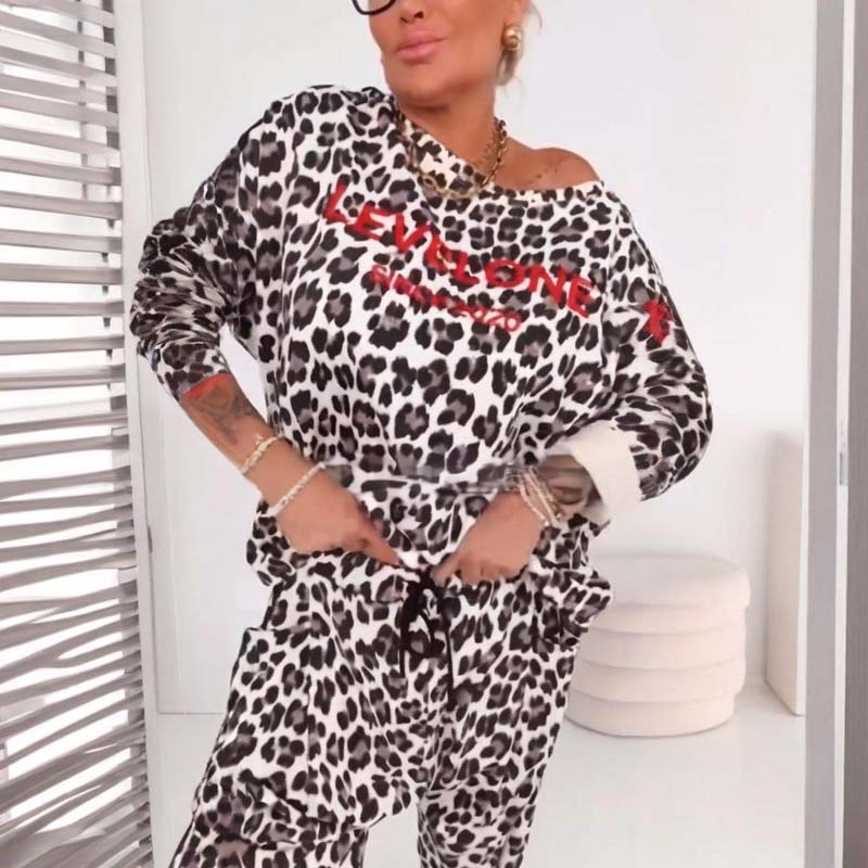 đ Elegant damset med leopardmönster