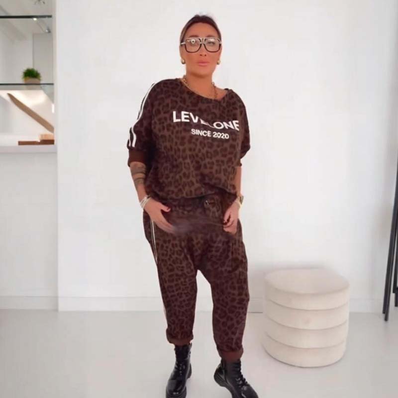 đ Elegant damset med leopardmönster