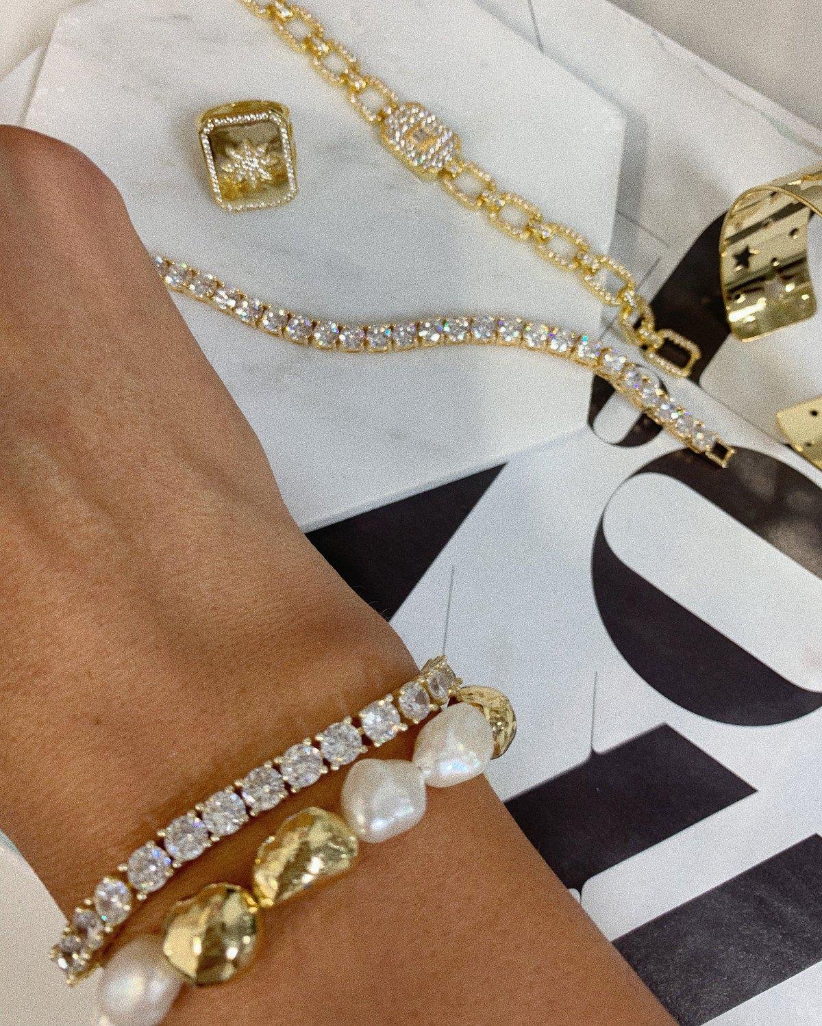 (đ„HET FĂRSĂLJNING NU 49% RABATT) - Glittrande armband - Köp mer spara merïŒ