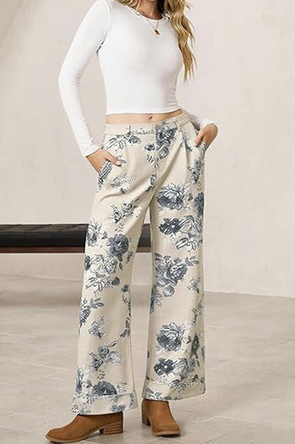 Korta jeans med vid ben och blommönster för dam