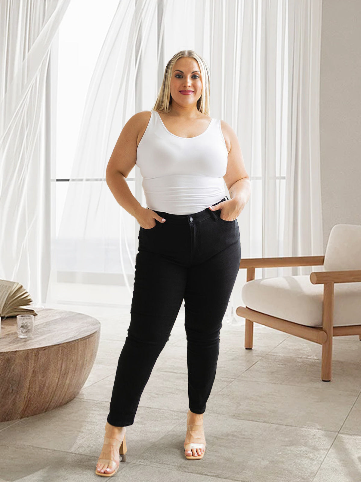 Jeans som lyfter rumpan och formar magen