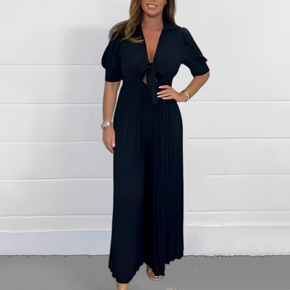 V-ringad plisserad jumpsuit i enfärgad modell för kvinnor 💛💛