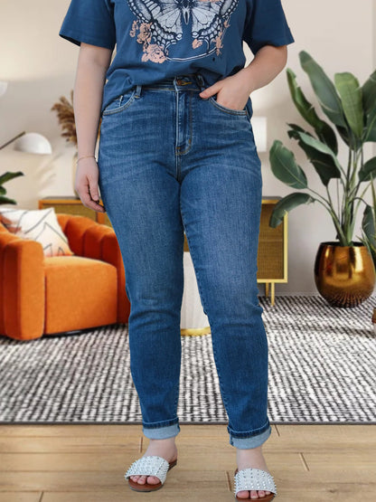 Jeans som lyfter rumpan och formar magen