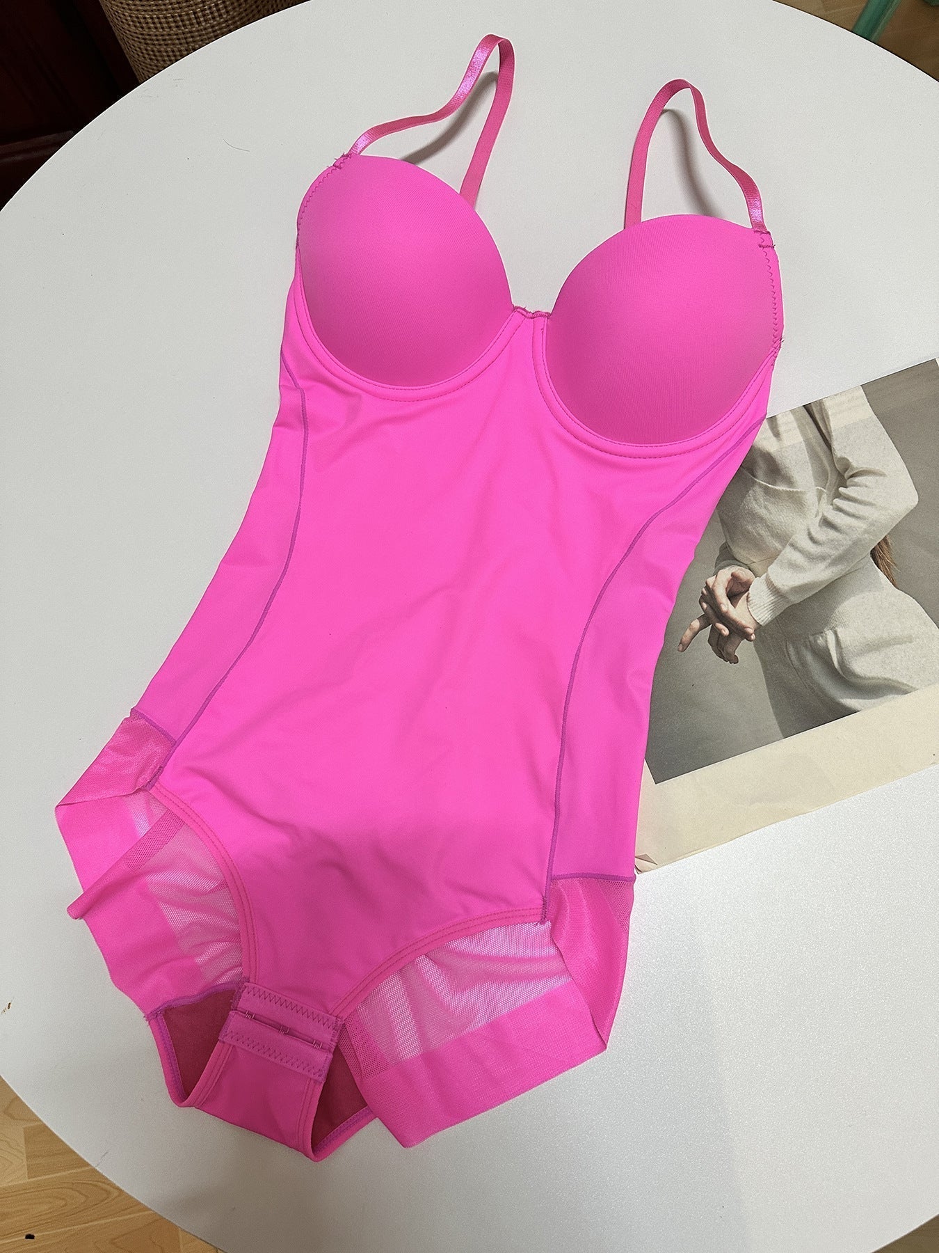 🔥SISTA DAGEN REA 50 % RABATT🔥Shapewear-bodysuit med behå | Rynkad, smalande, justerbar midja✨