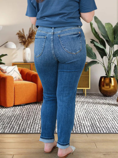 Jeans som lyfter rumpan och formar magen