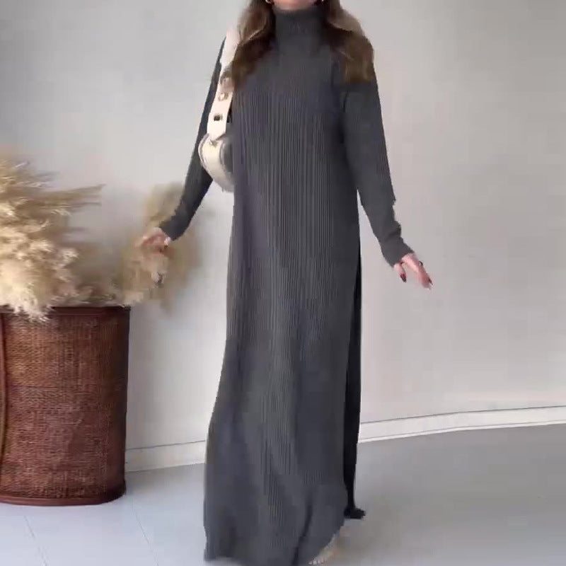 Turtleneck med slits i sidan, stickad tröja och vida byxor, tvådelat set