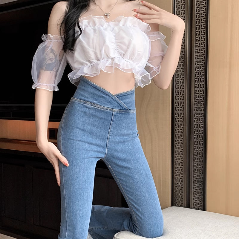 Högmidjade elastiska mikroutsvängda jeans