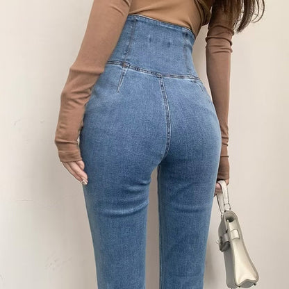 Högmidjade elastiska mikroutsvängda jeans