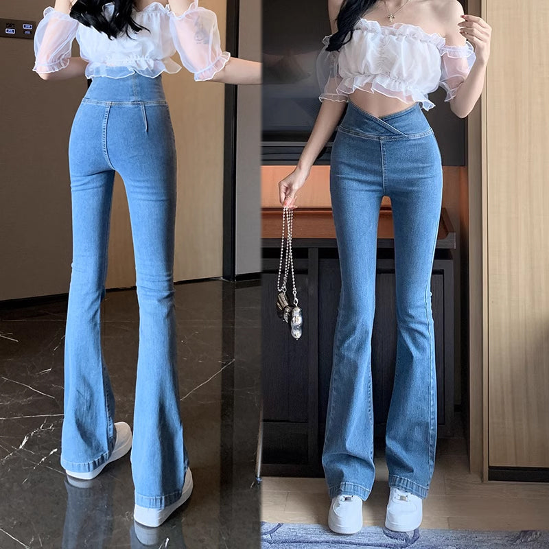 Högmidjade elastiska mikroutsvängda jeans