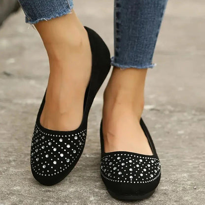 Bekväma slip-on-lägenheter för kvinnor med dekorationer av strass