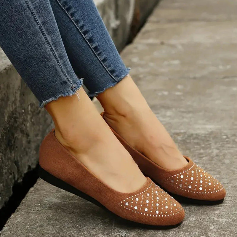 Bekväma slip-on-lägenheter för kvinnor med dekorationer av strass