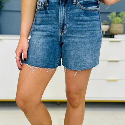 Moderiktiga och bekväma jeansshorts för kvinnor