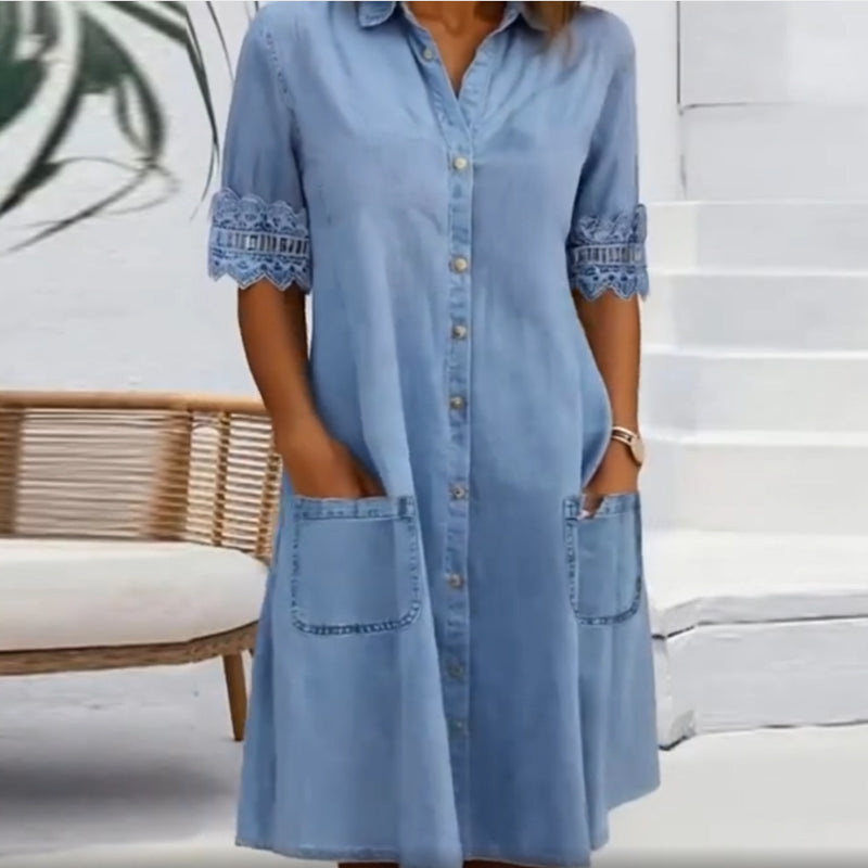 👗🌸 Elegant denimklänning med spetskant och fickor