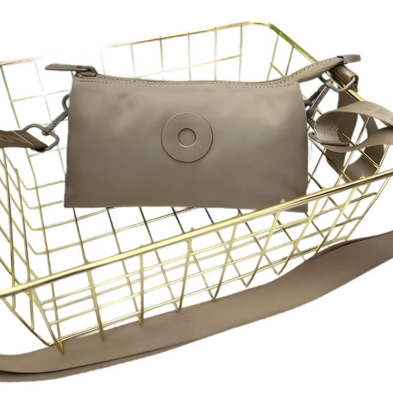 Modig zip-crossbody-väska