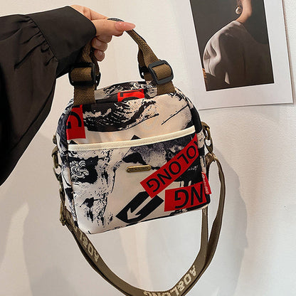 Mångsidig crossbody-väska med stor kapacitet