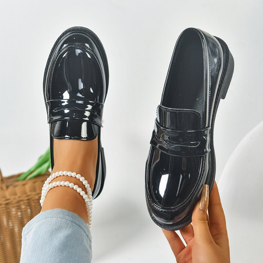 Klassiska slip-on-loafers för damer