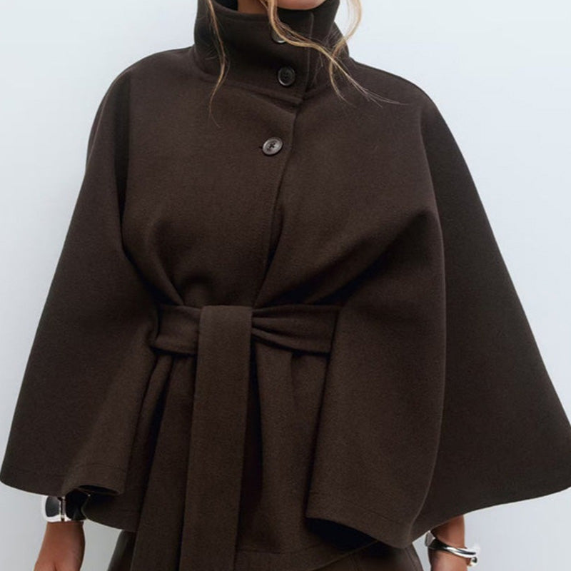 🧥 60% RABATT! 🛡️ Damjacka i Cape-Stil – Ståkrage, Bälte & Elegant Siluett för Vardag och Fest ✨