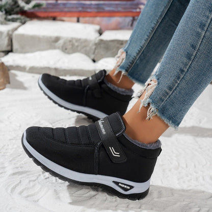 Halkfria vintervarma slip-on-sneakers