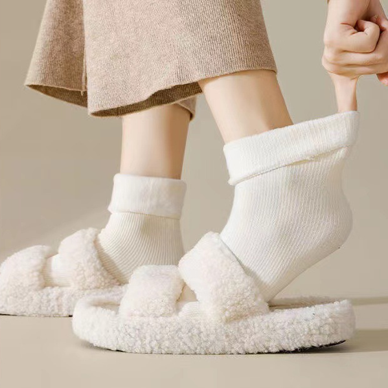 🧦Tjocka, varma, enfärgade halvlånga strumpor för kvinnor
