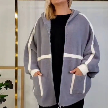 Mjuk och varm jacka med huva och randiga detaljer för damer