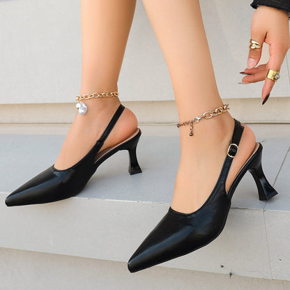 Eleganta spetsiga slingback-skor med låg klack