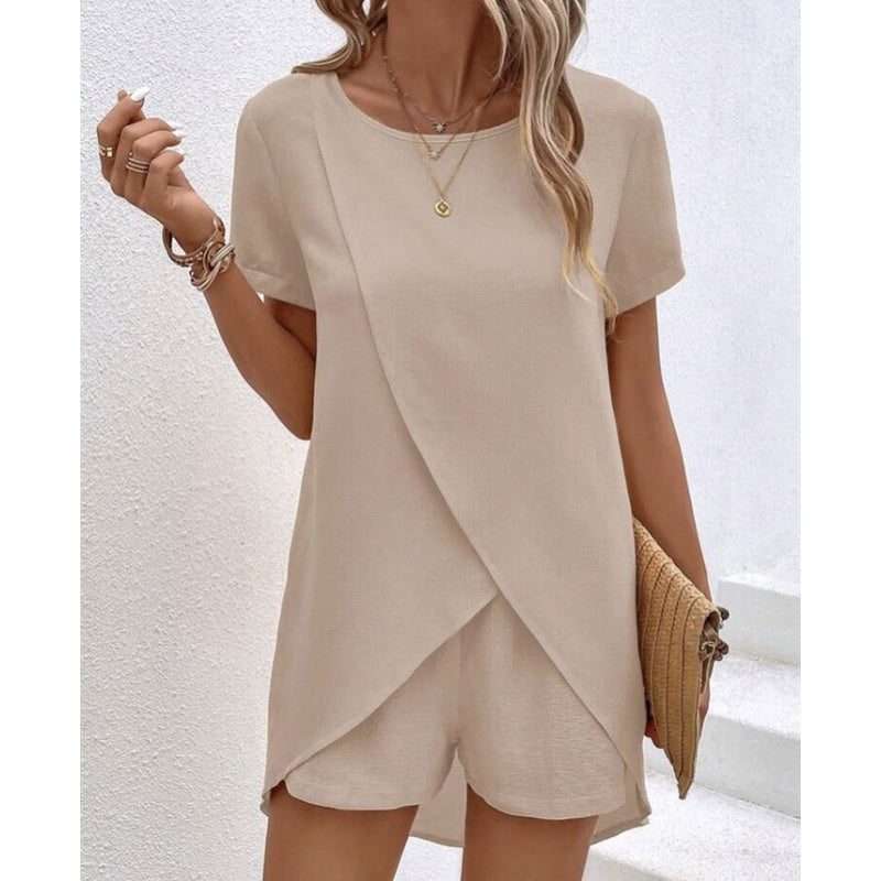 👚 60% RABATT! 💃 Damset med Oregelbunden Topp & Shorts – Enfärgat Tyg, Trendig Design & Perfekt För Sommaren ☀️