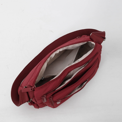 Lätt crossbody-väska i nylon med flera fickor
