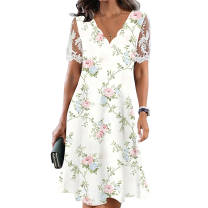 👗🌸 Blommig A-linjeklänning med spetsärmar och V-hals