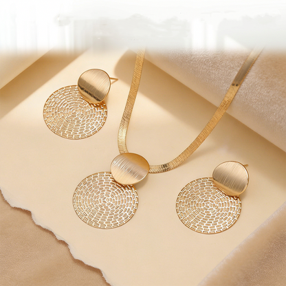 ✨ 50% RABATT NU! 💎 Modern Geometriskt Smyckesset – Guldpläterat, Lättvikts Platt Ormkedja & Matchande Örhängen – Chic & Elegant För Kvällsevenemang 🎁