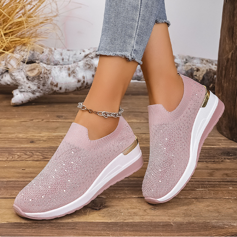 👟✨ Glittrande slip-on sneakers med strass och plattformsula