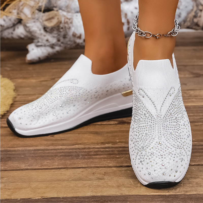 👟✨ Glittrande slip-on sneakers med strass och plattformsula