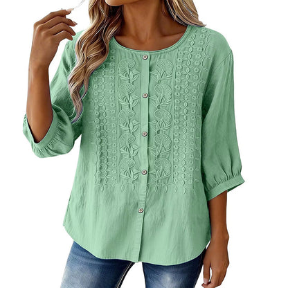 👕🌸 Broderad bomull-linne blus med knappar och 3/4-ärmar